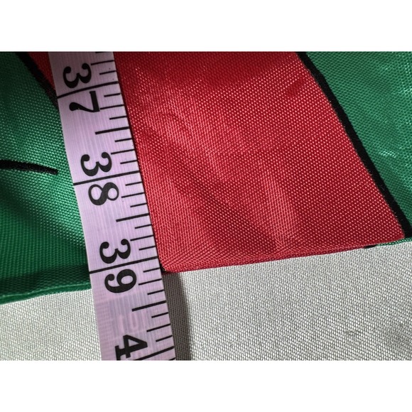 Taz Christmas Present Standard House Flag NCE #49632 Windsculpt, Shaped Flag - Picture 8 of 9